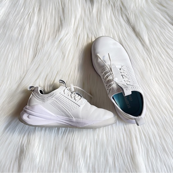 goclove Shoes - White goclove core sneakers